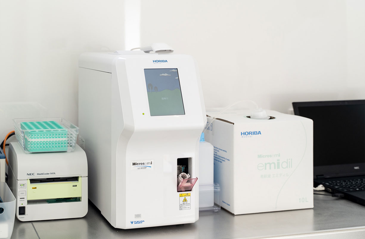 血算・CRP測定器（血液検査機）